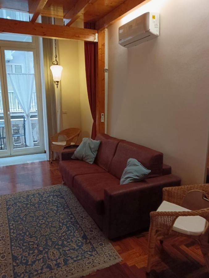 Il Castello Apartment Неаполь Экстерьер фото